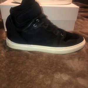 🅱️ALENCIG🅰️ Neoprene Strap Sneakers Authentic